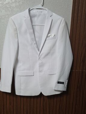 Boys' White Tailored Blazer - Classic Single-Breasted Style